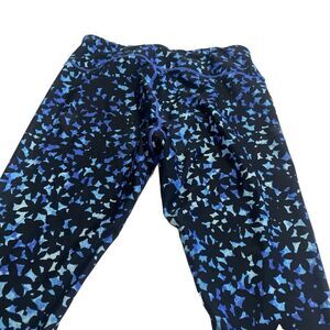 Reebok Womens Capri Cropped Leggings Yoga Running Size M Blue Black Print Sports